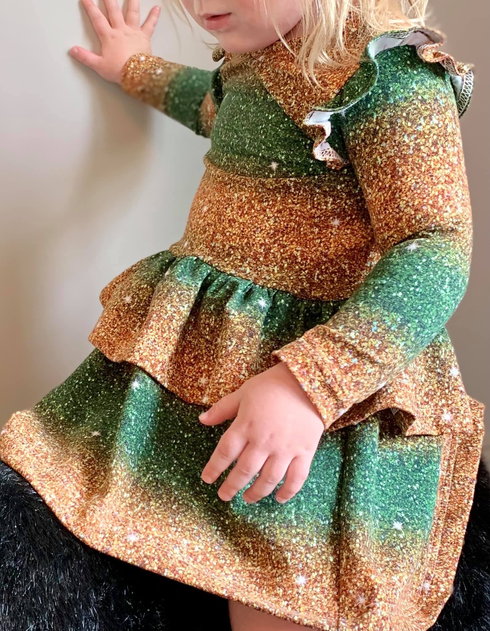 R35 Retail Textured Vinyl Glitter Chunky Green Gold 12″ x WOF